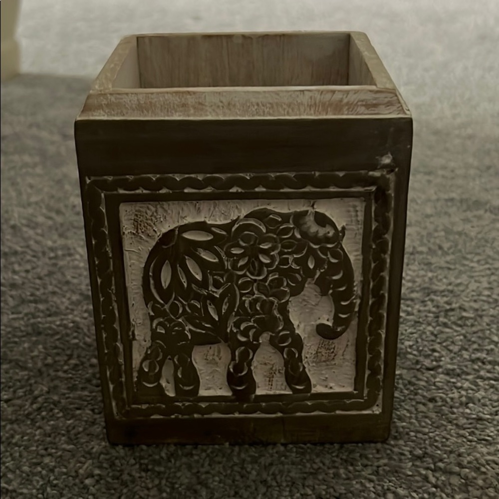 Elephant pencil holder
